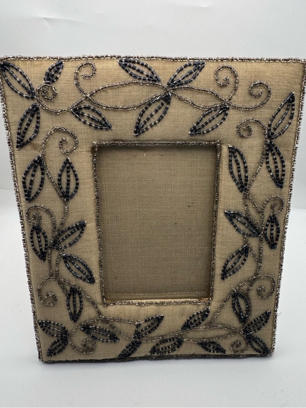 Embellished Cream Beaded Elegant Vintage Embroidered PhotoFrame Floral Easel 4x6